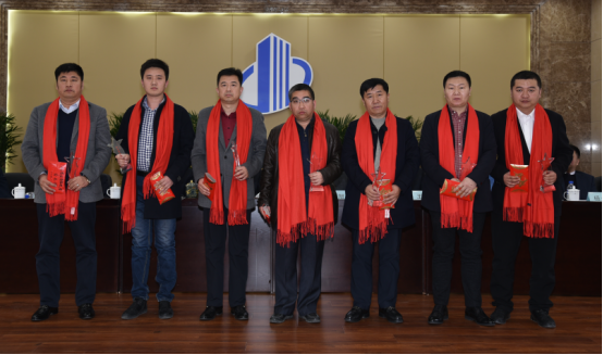 5e786082bbccc.jpg 042912d8b10f4fd94bf592ade7ff5c31.jpg